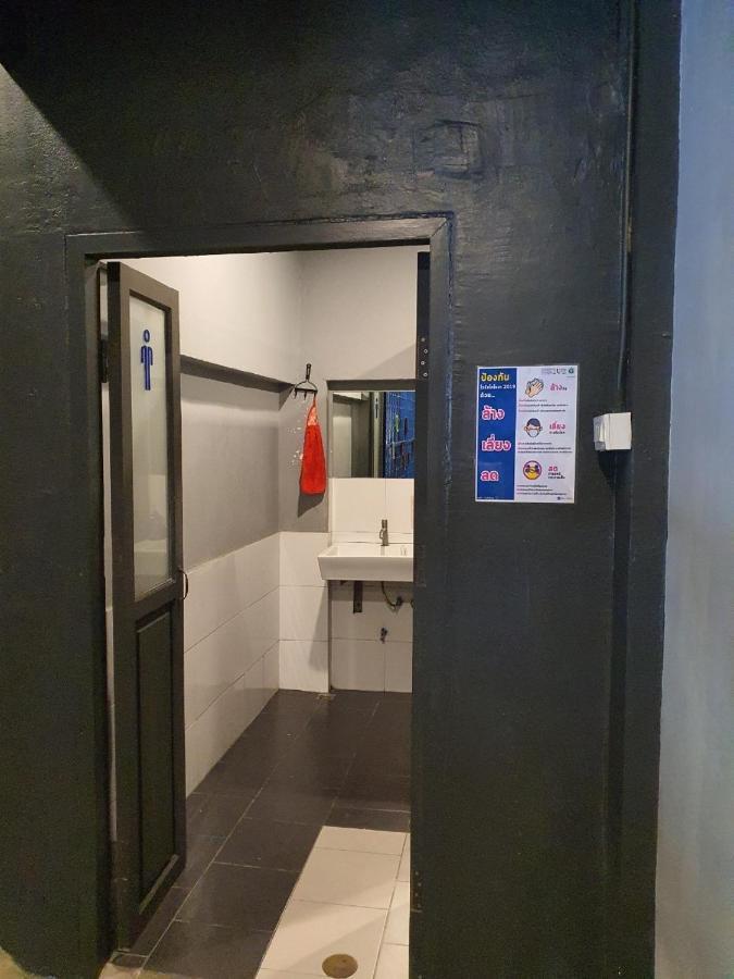 Loftel Station Hostel Bangkok Eksteriør billede